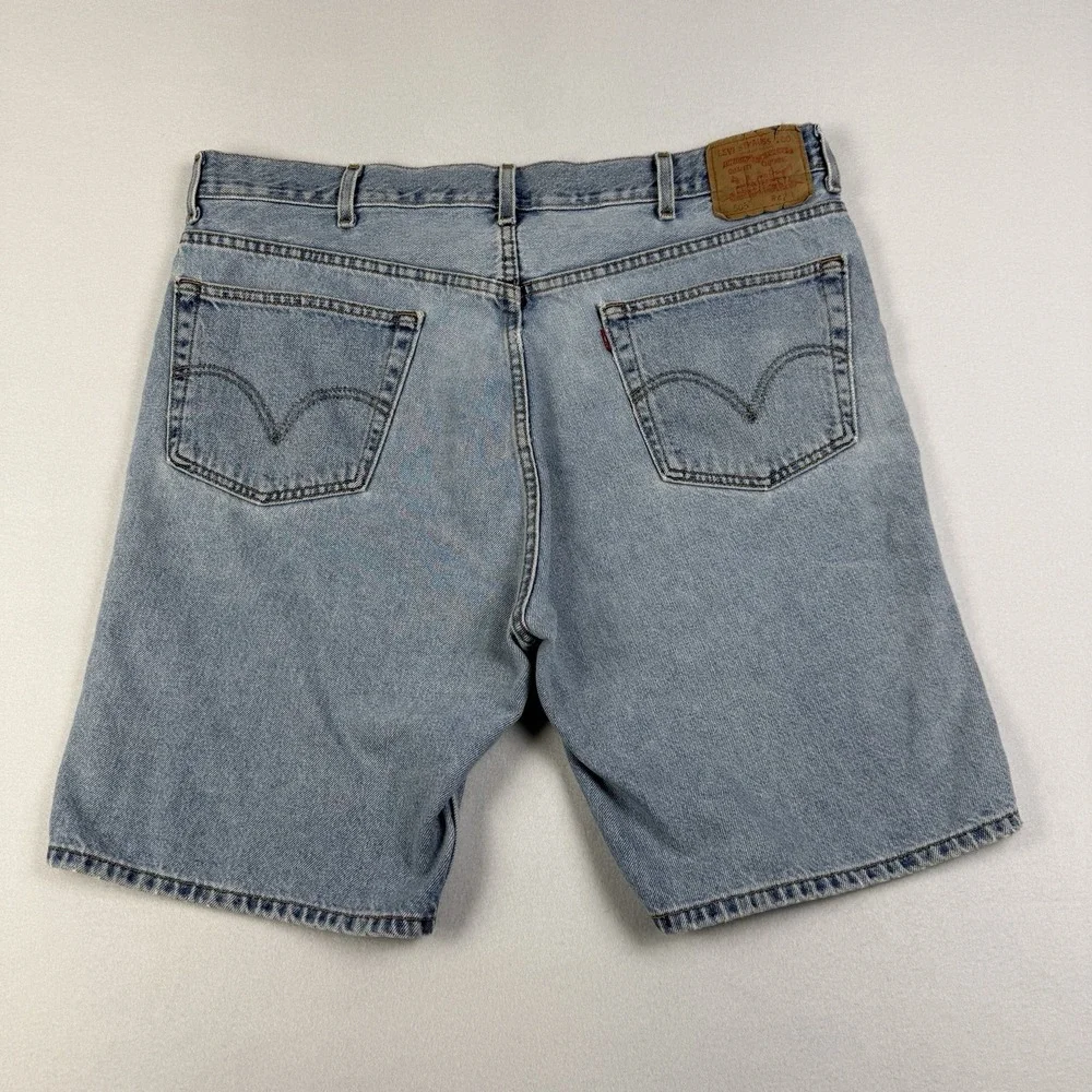Vintage Levis 505 Mens Shorts Size 42 Distressed Light‎ Wash Blue Denim Sm Flaw